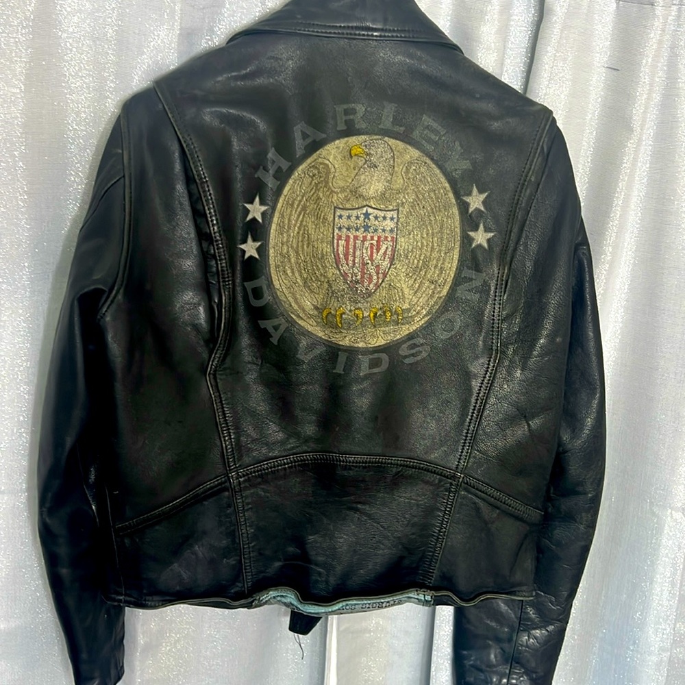 Vintage HARLEY DAVIDSON Eagle Back Sz 42 Leather
Biker Jacket